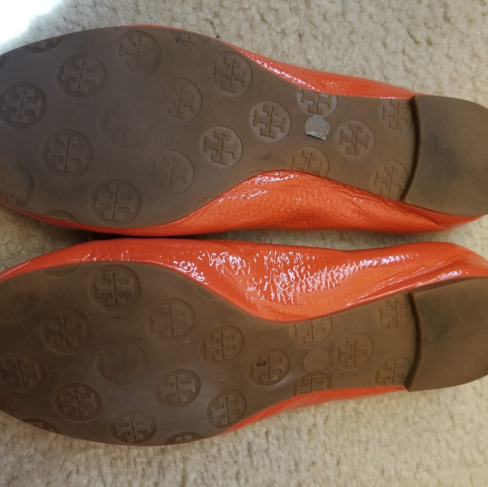 Size 8 Tory Burch flats - Picture 4 of 5
